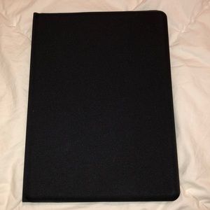 iPad Pro 12.9 inch (2017 model) Logitech keyboard